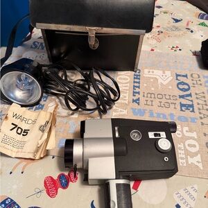 Untested Wards 705 Black and Silver 8 mm super 8 Video Camera with working flash